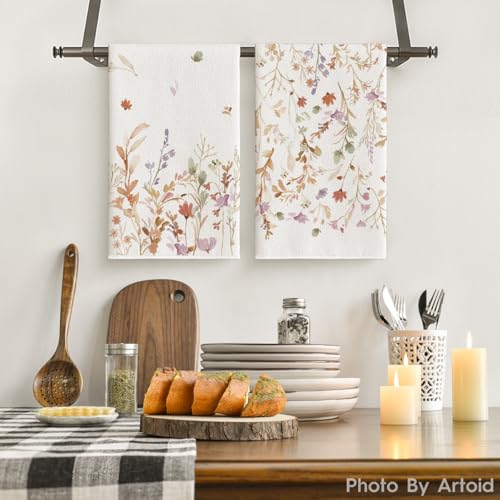 Artoid Mode Wildflower Floral Christmas Kitchen Towels, 18x26 Inch, Set of 2 N243175