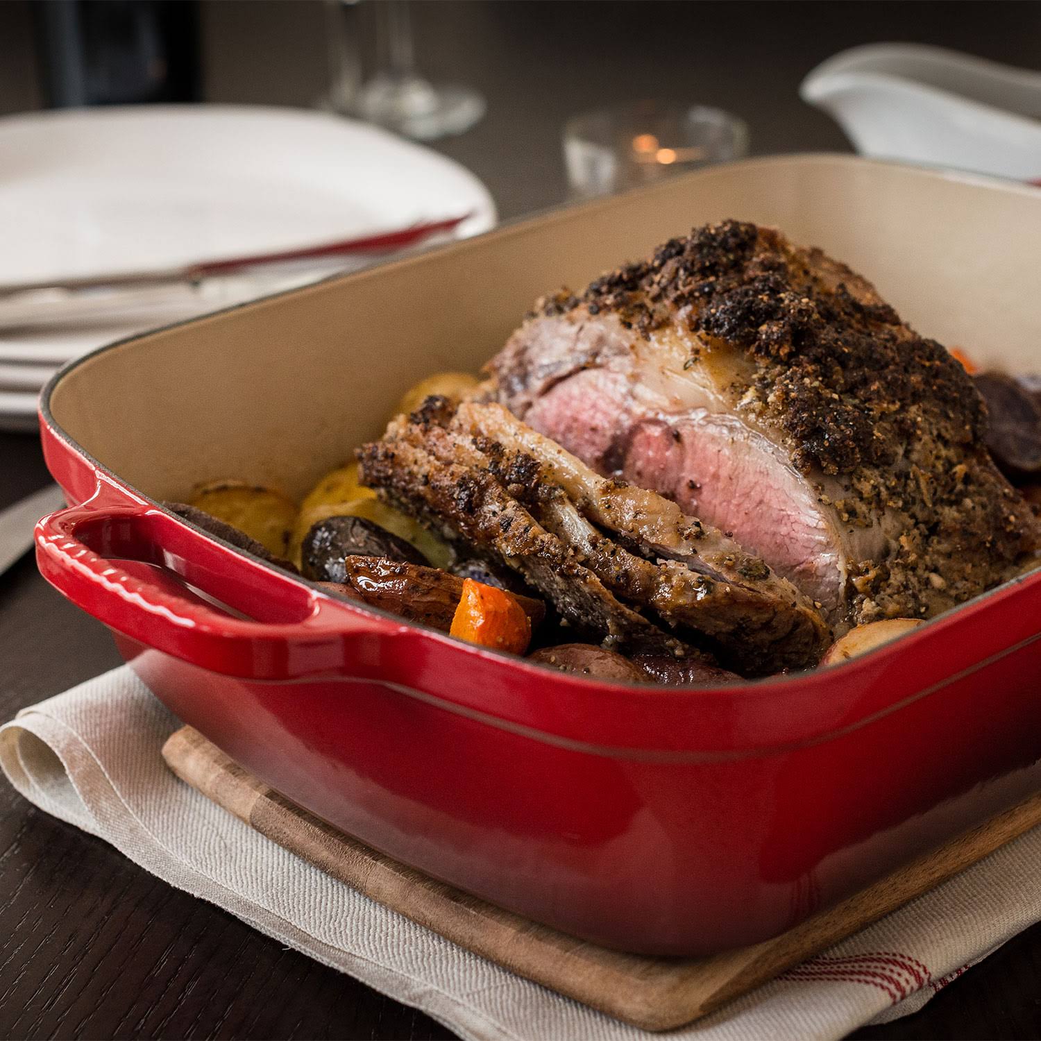 Le Creuset Cast Iron Signature Roaster, Licorice, 7 qt. W990