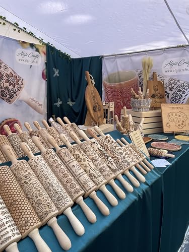 Embossing Rolling Pin with Christmas Symbols for Gingerbread Cookies W48955