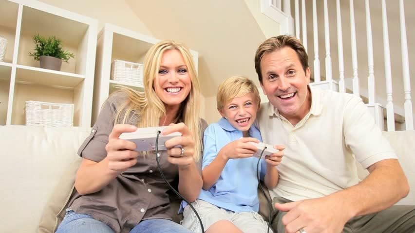 Retro TV Game Console with 300+ Classic Games and 2 Controllers P62376