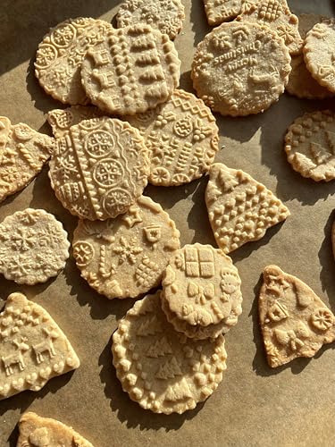 Embossing Rolling Pin with Christmas Symbols for Gingerbread Cookies W48955