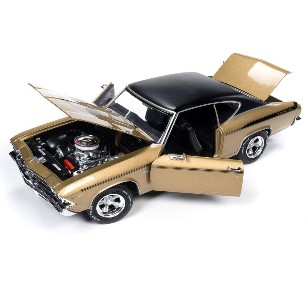 1969 Chevrolet Chevelle Yenko Hardtop 1/18 Model Car by Autoworld P15687