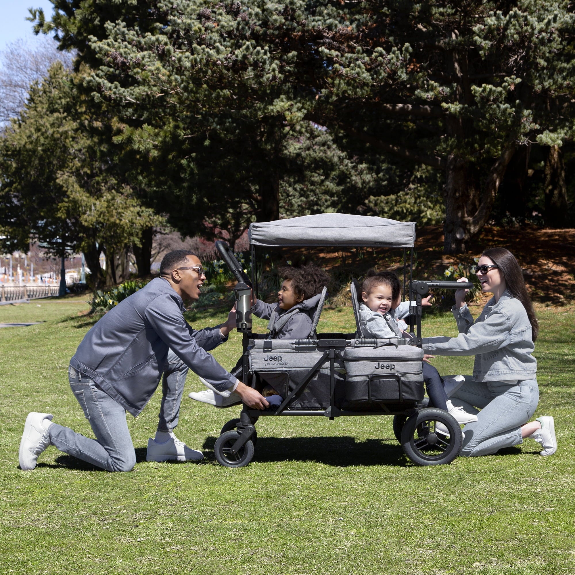 Jeep Wrangler Deluxe 4 Seater Stroller Wagon by Delta Children, Grey D3060