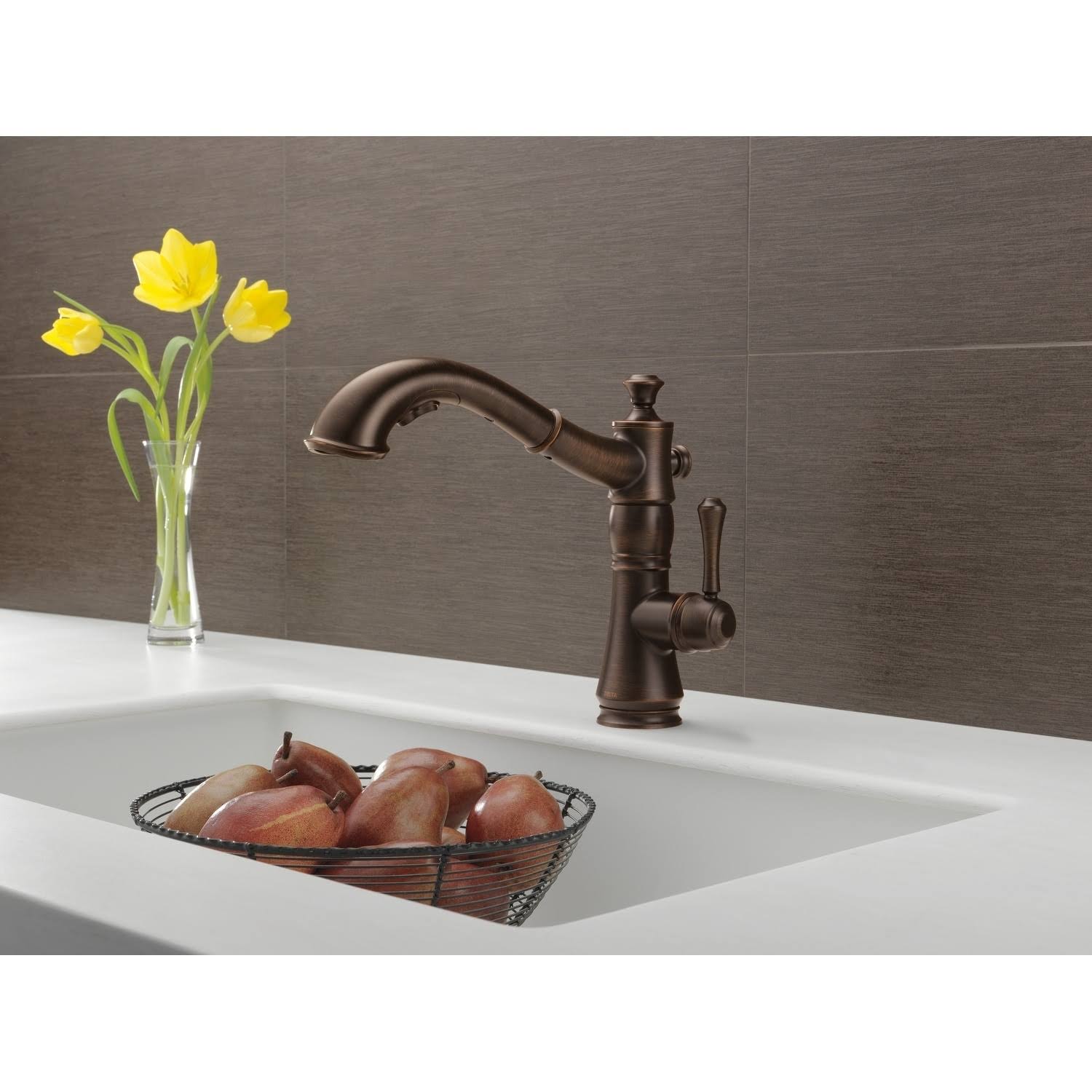 Delta 4197-RB-DST Cassidy Single Handle Pull-Out Kitchen Faucet, Venetian Bronze P279