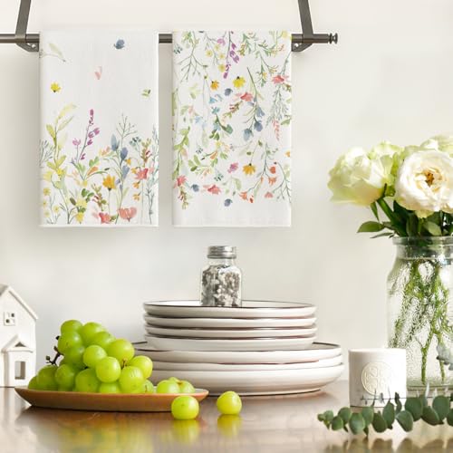 Artoid Mode Wildflower Floral Christmas Kitchen Towels, 18x26 Inch, Set of 2 N243175