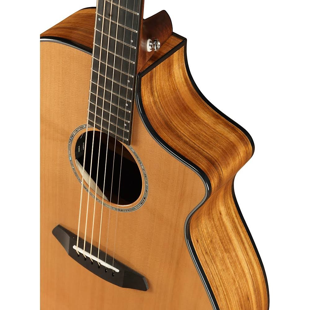 Breedlove Pursuit Concert Acoustic-Electric Guitar with Gig Bag X6951