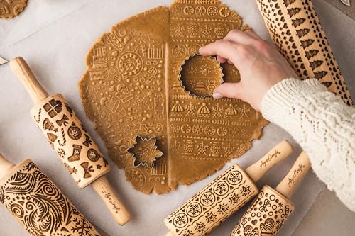 Embossing Rolling Pin with Christmas Symbols for Gingerbread Cookies W48955