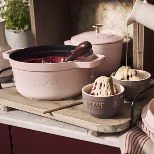 STAUB Cast Iron Dutch Oven 5.5-qt Round Cocotte, Black Matte P4487