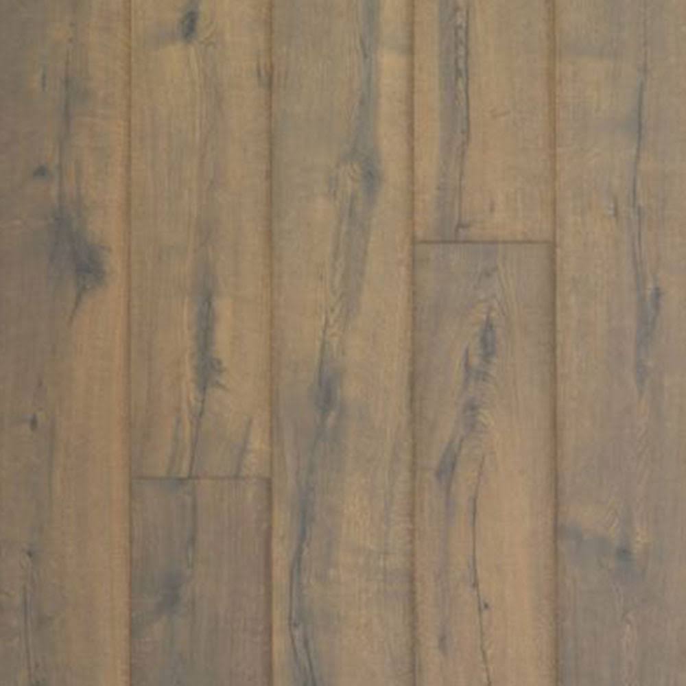 Mohawk Laminate Flooring RevWood Plus Castlebriar Antiquities Oak