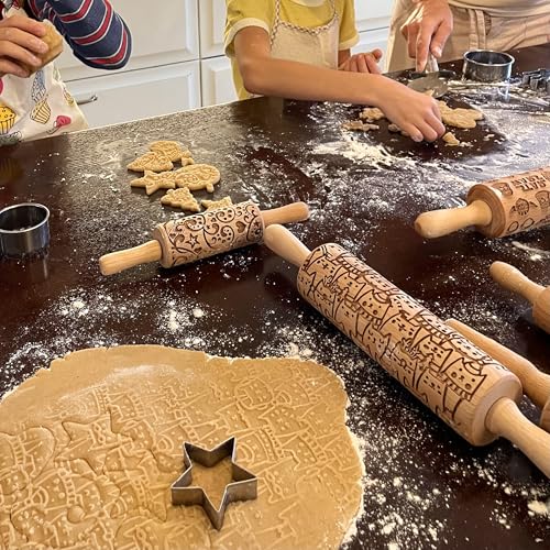 Embossing Rolling Pin with Christmas Symbols for Gingerbread Cookies W48955