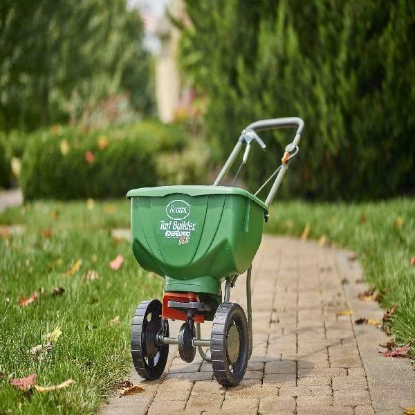 Scotts Turf Builder Pro EdgeGuard Deluxe Broadcast Spreader R31674