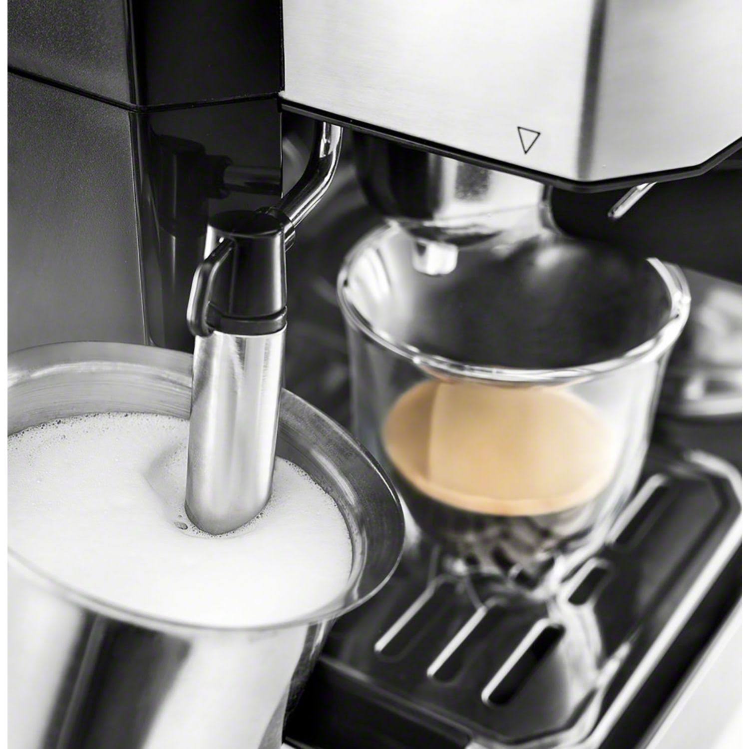 DeLonghi All-in-One Cappuccino, Espresso and Coffee Maker G579