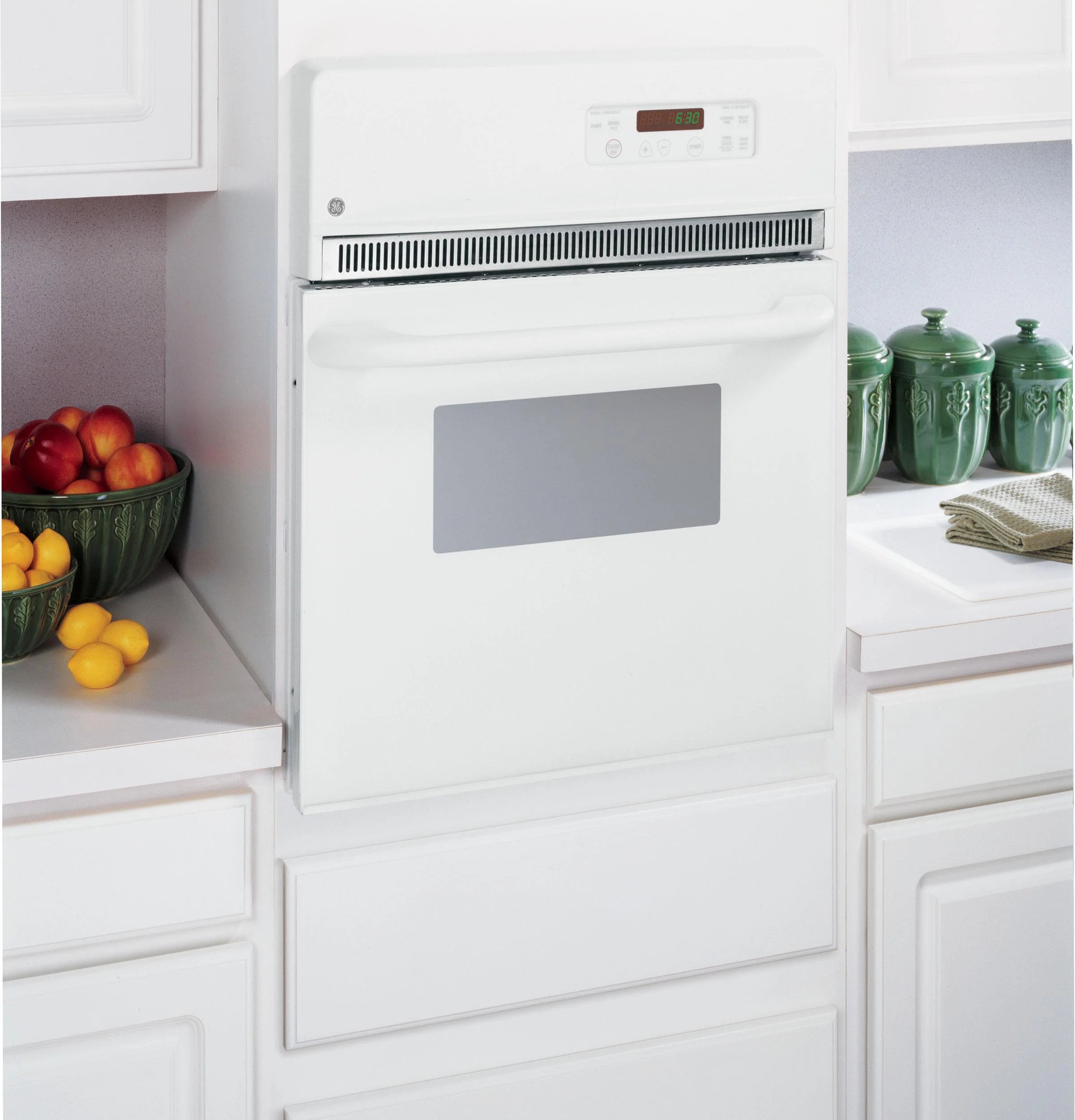 GE APPLIANCES JRP20WJWW 24 Electric Single Self-Cleaning Wall Oven C232