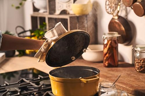 STAUB Cast Iron Dutch Oven 5.5-qt Round Cocotte, Black Matte P4487