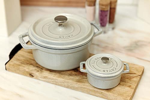 STAUB Cast Iron Dutch Oven 5.5-qt Round Cocotte, Black Matte P4487