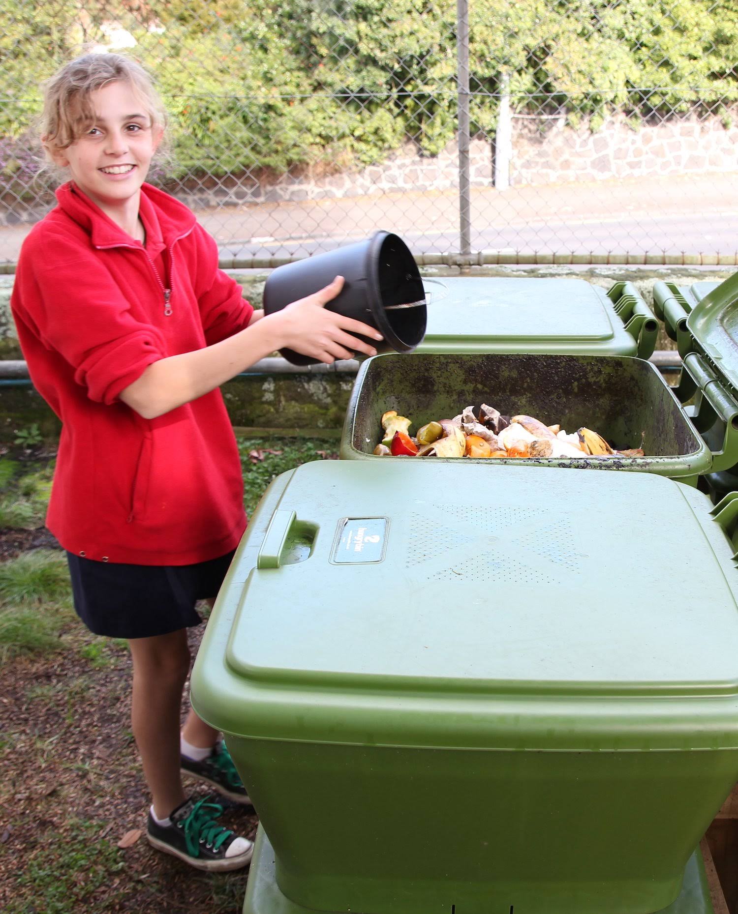 Hungry Bin Continuous Flow Worm Composter I6864