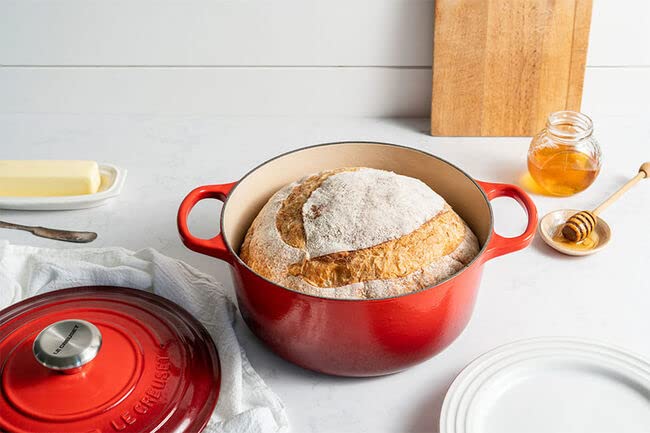 Le Creuset Enameled Cast Iron Signature Round Dutch Oven F451