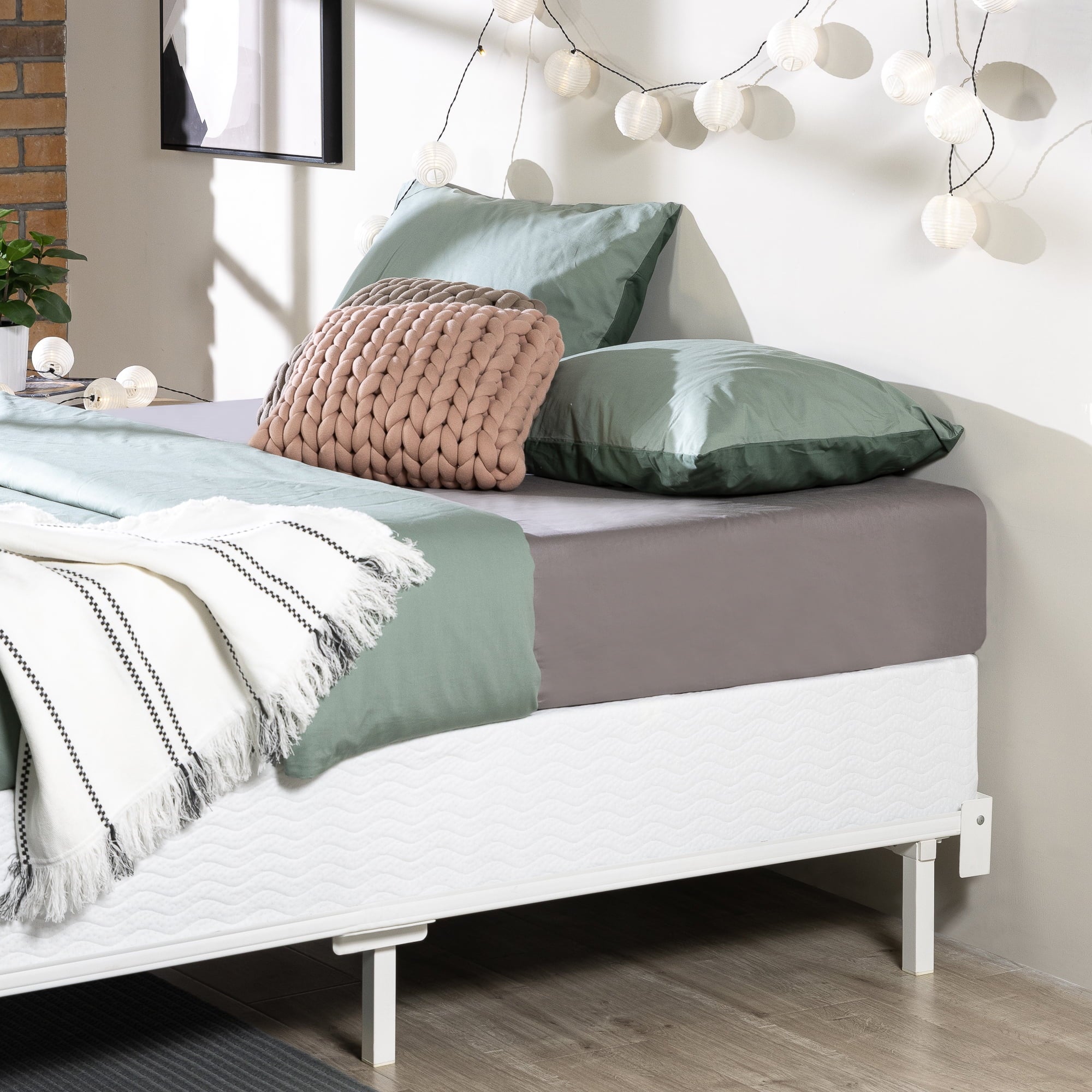 Zinus 9" Metal Smart BoxSpring® Mattress Foundation, Queen E373
