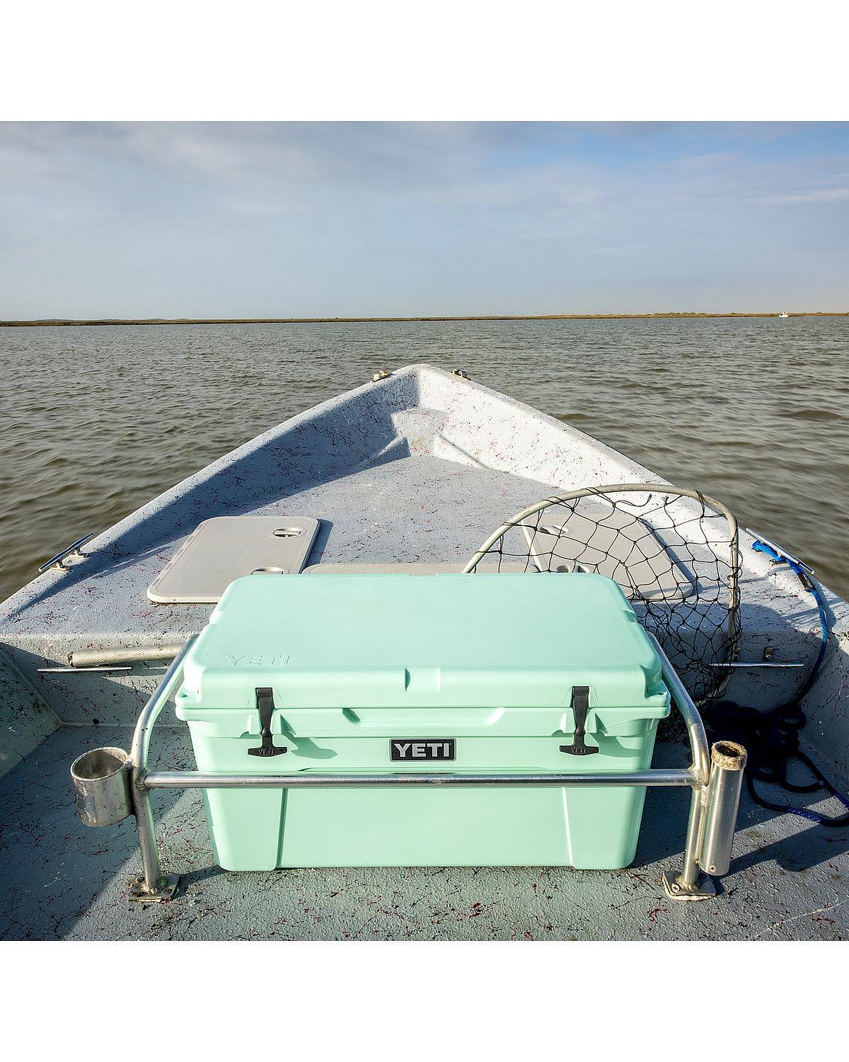 YETI Tundra 65 Cooler Seafoam Green F16023