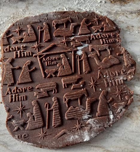 Embossing Rolling Pin with Christmas Symbols for Gingerbread Cookies W48955