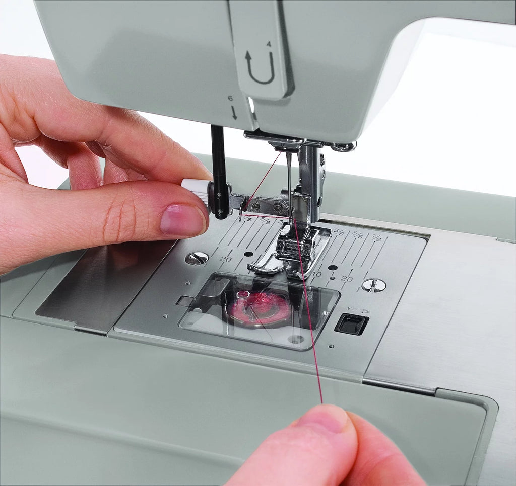 Singer Heavy Duty 4423 Sewing Machine with 97 Stitch Applications R98699