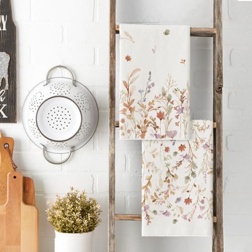 Artoid Mode Wildflower Floral Christmas Kitchen Towels, 18x26 Inch, Set of 2 N243175